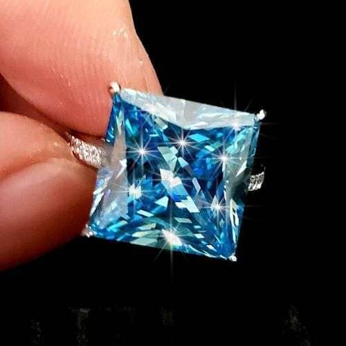 Pretty_Bombshell_Aquamarine Sapphire Sterling Silver Ring